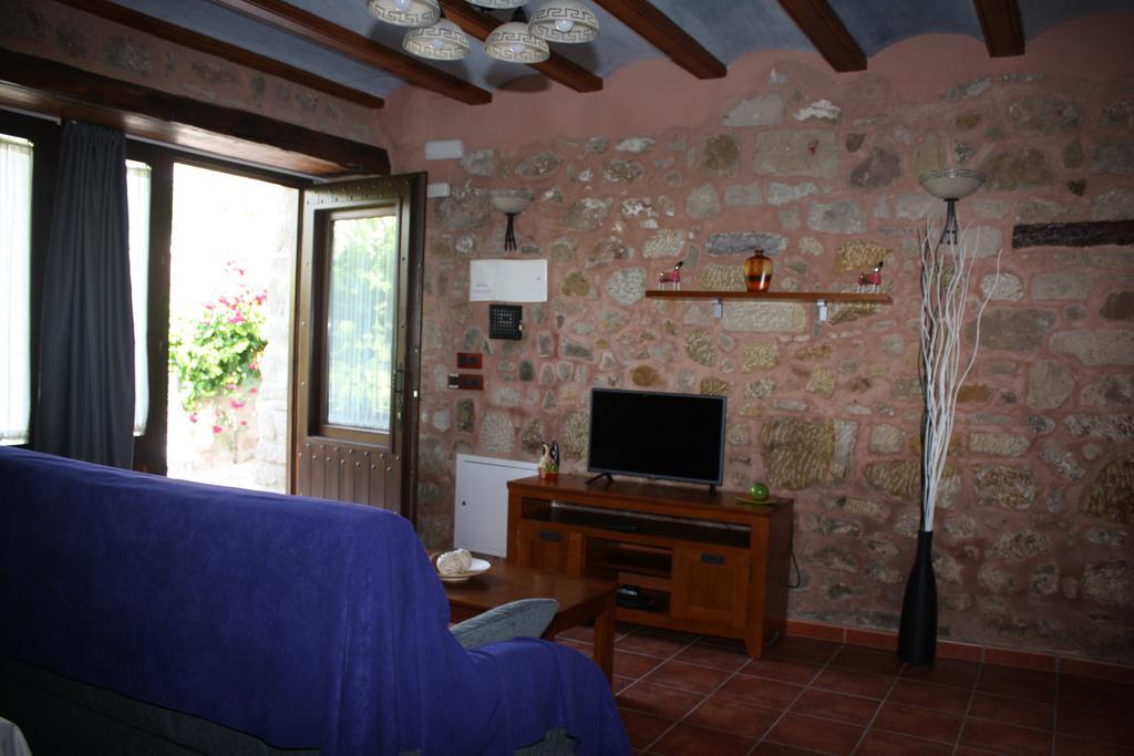 Apartamentos Rio Mora モラ・デ・ルビエロス エクステリア 写真
