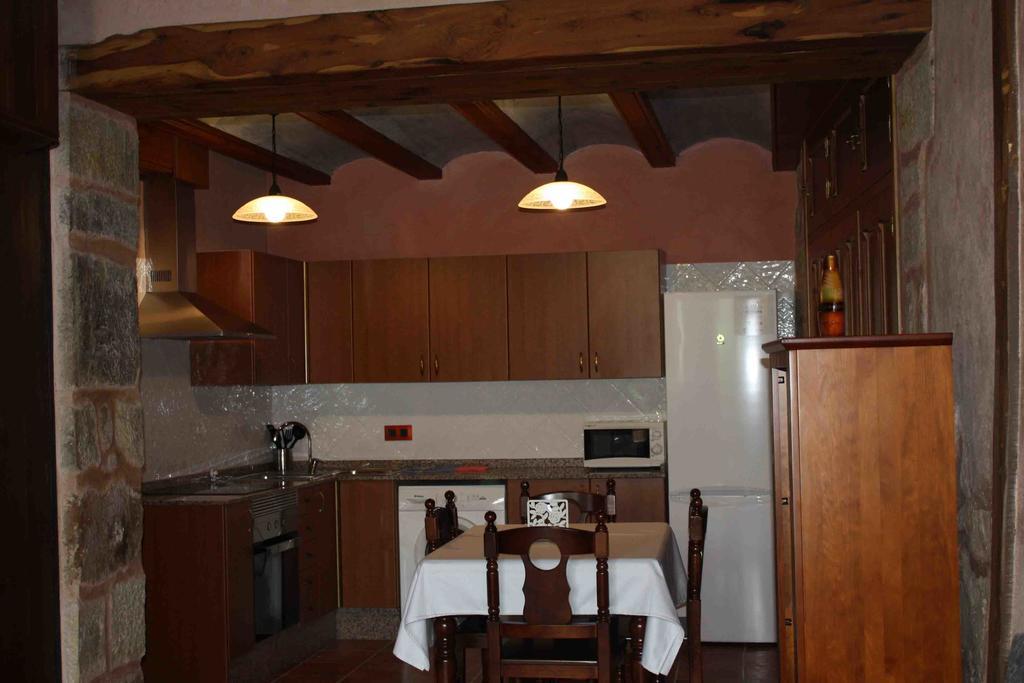Apartamentos Rio Mora モラ・デ・ルビエロス エクステリア 写真