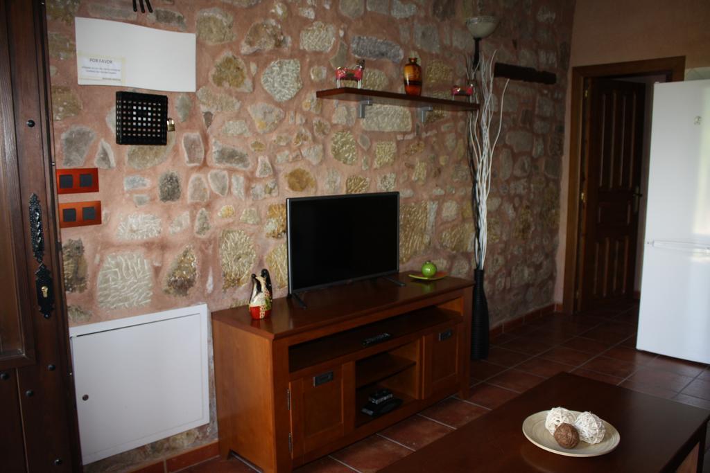 Apartamentos Rio Mora モラ・デ・ルビエロス エクステリア 写真